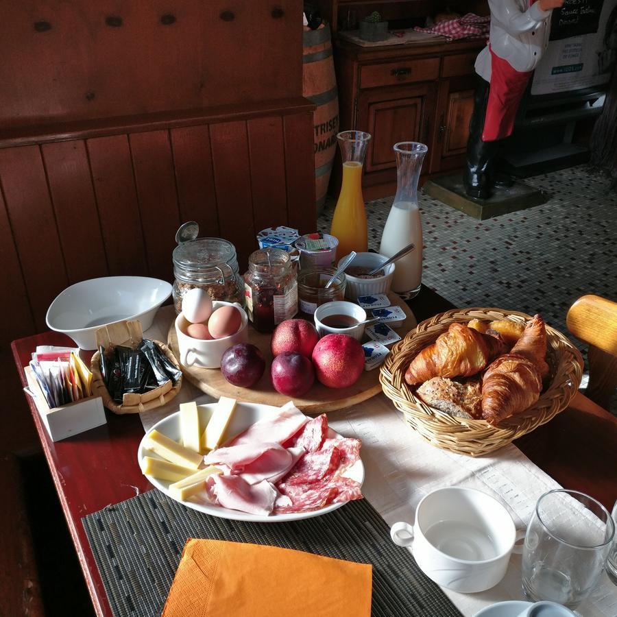 B&B Restaurant Le Pernollet Evionnaz Zewnętrze zdjęcie